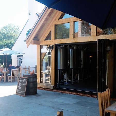 Monkey Brewhouse Hotel ลีมิงตัน ภายนอก รูปภาพ